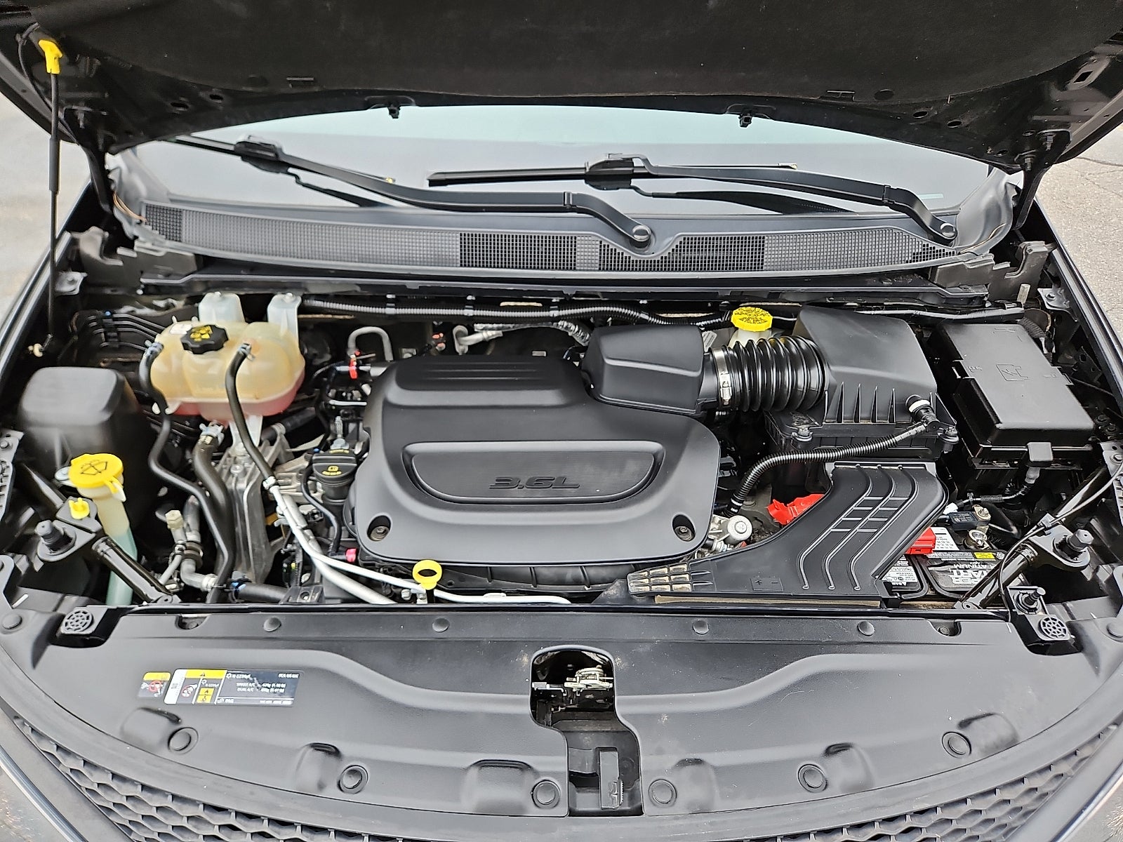 2022 Chrysler Voyager LX