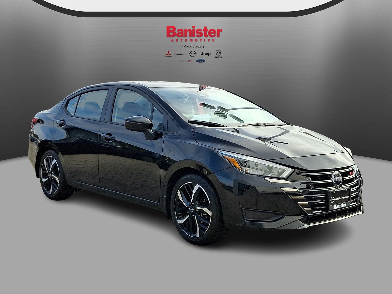 2025 Nissan Versa SR