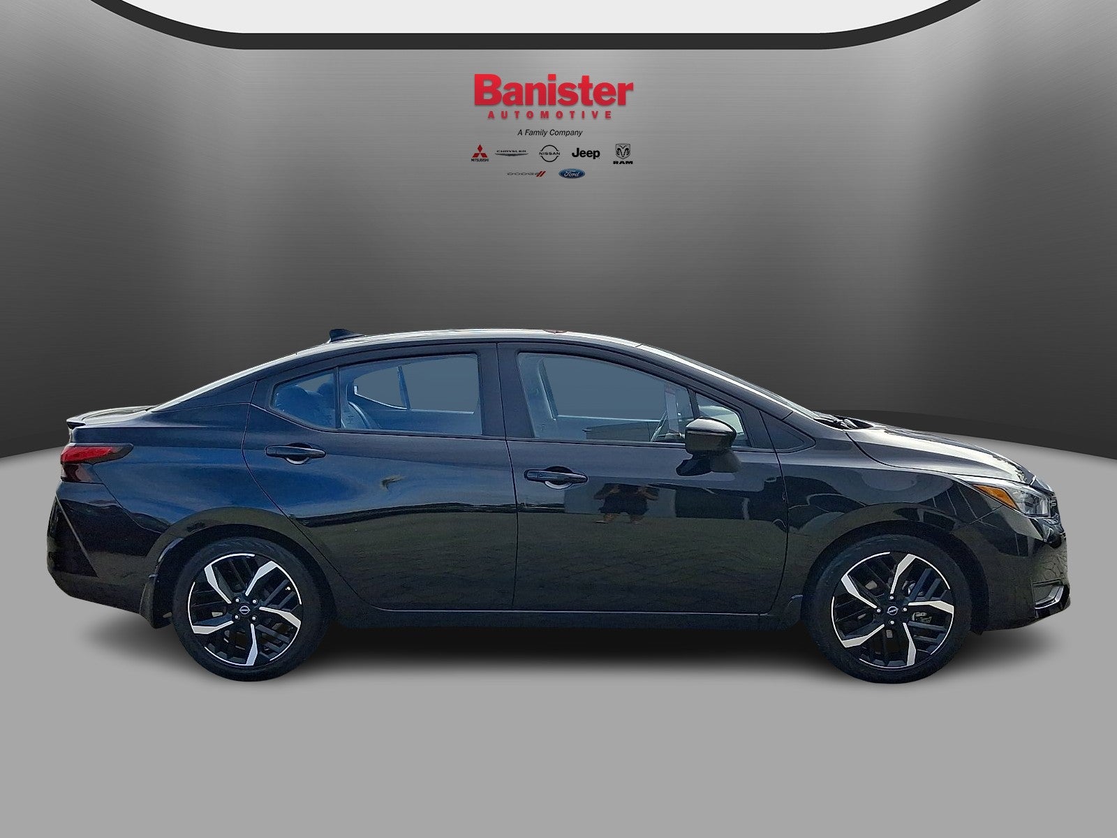 2025 Nissan Versa SR