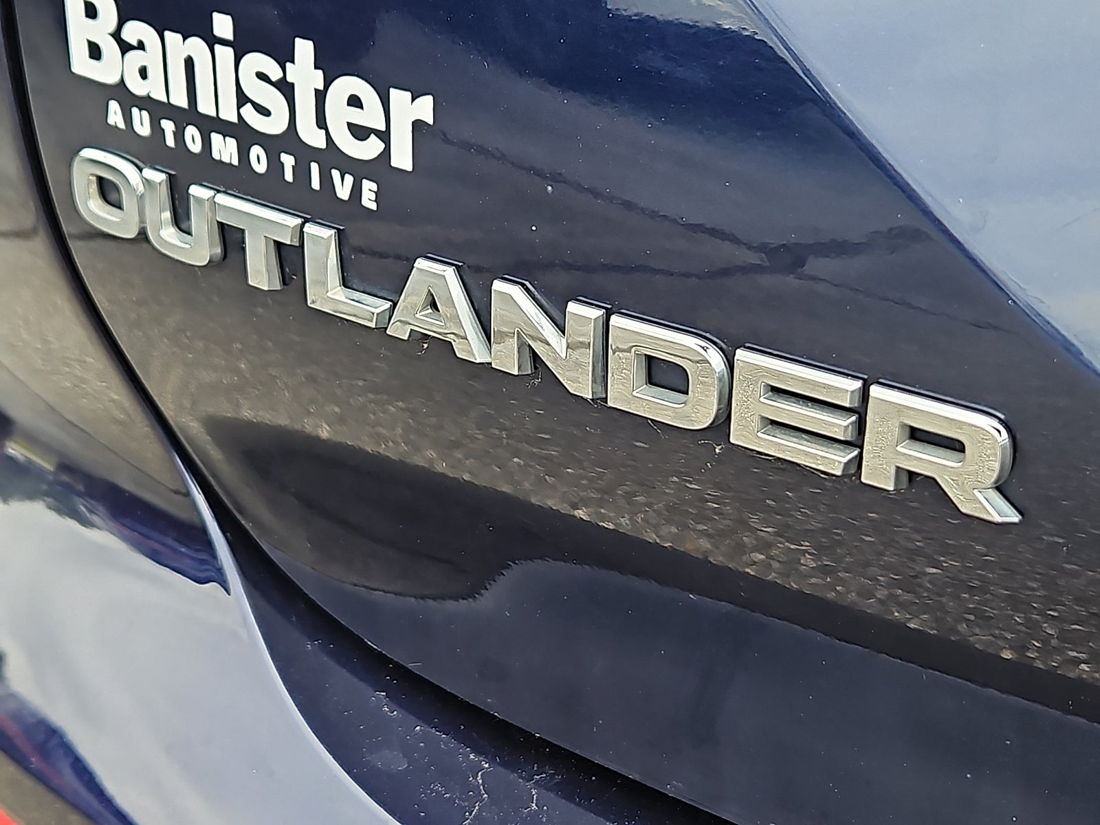 2024 Mitsubishi Outlander SE