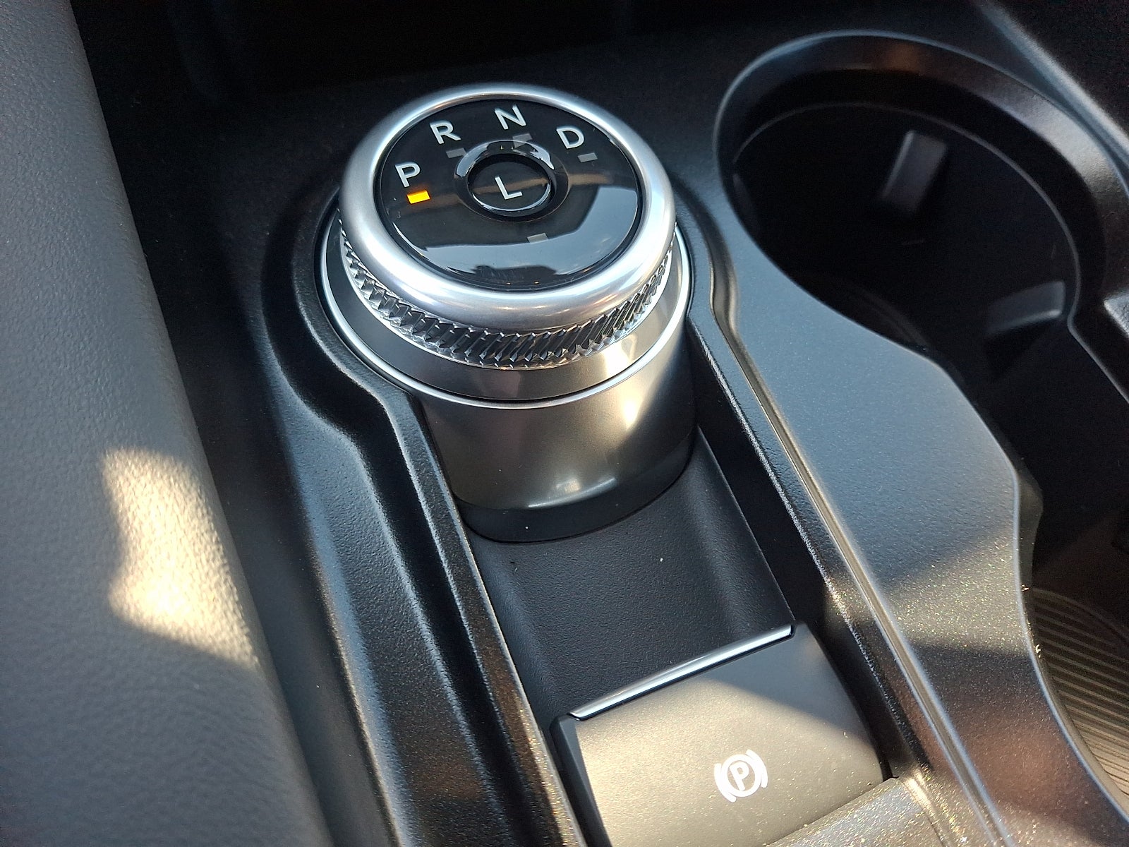 2027 Ford Explorer Active w/200A Pkg