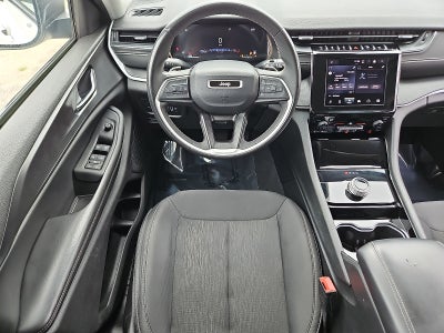 2023 Jeep Grand Cherokee Laredo 4x4