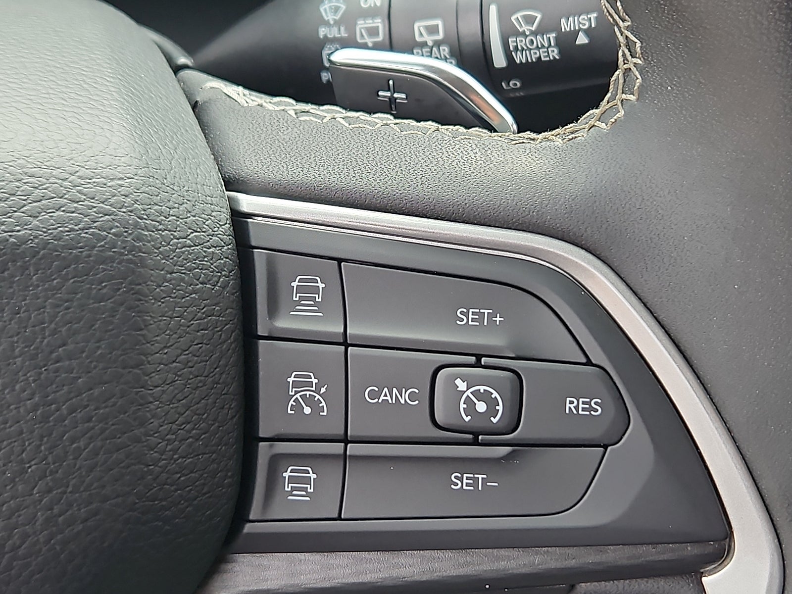 2023 Jeep Grand Cherokee Laredo 4x4