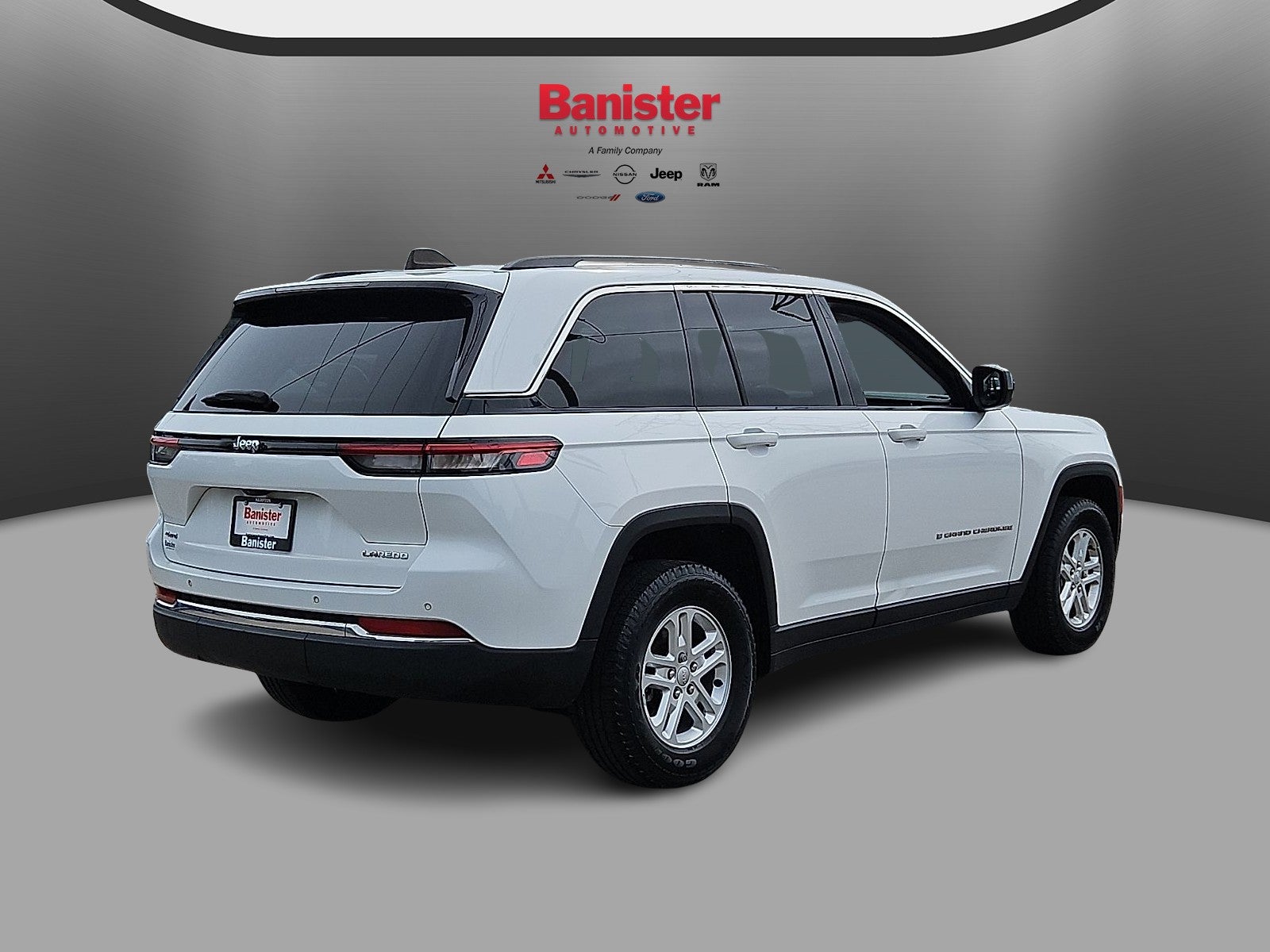 2023 Jeep Grand Cherokee Laredo 4x4