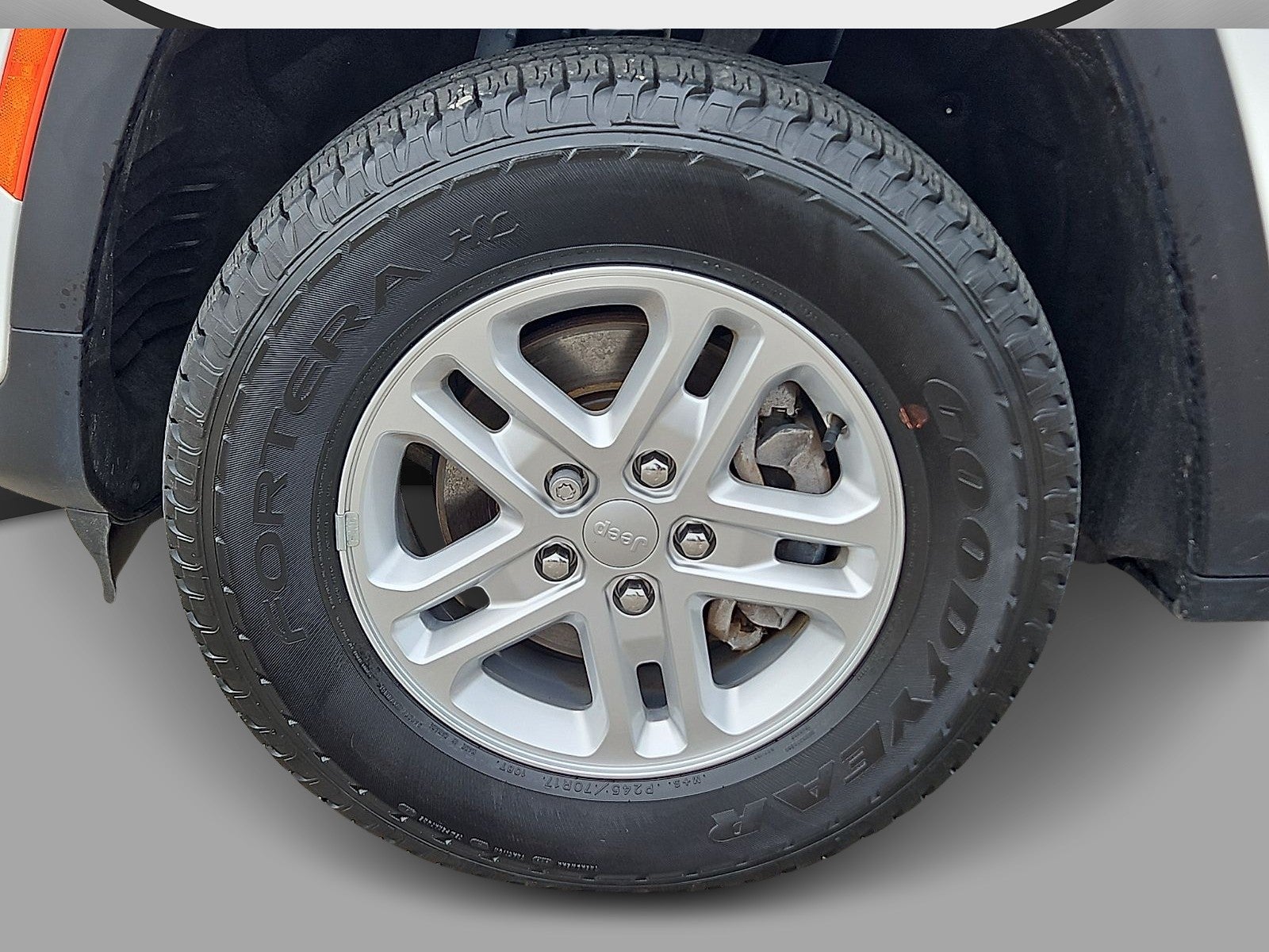 2023 Jeep Grand Cherokee Laredo 4x4