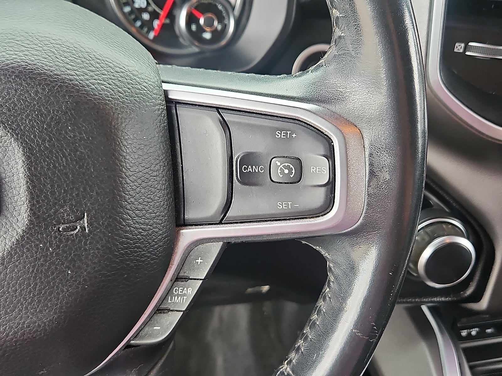 2019 RAM 1500 Big Horn/Lone Star Crew Cab 4x4 5'7' Box